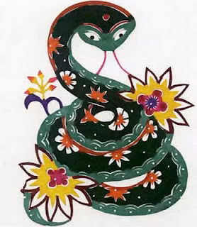 Sự nghiệp (65 điểm): Tuy gặp trục trặc song nếu cố gắng, sự nghiệp của tuổi Tỵ trong tháng này vẫn có khả năng phát triển.