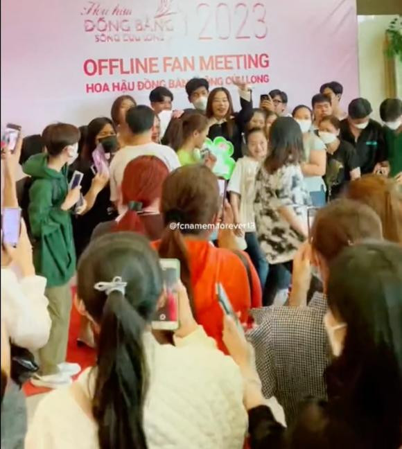 Từng than thở FC còn 3 người, Nam Em mở fan meeting ảnh 8 Từng than thở FC còn 3 người, Nam Em mở fan meeting ảnh 8