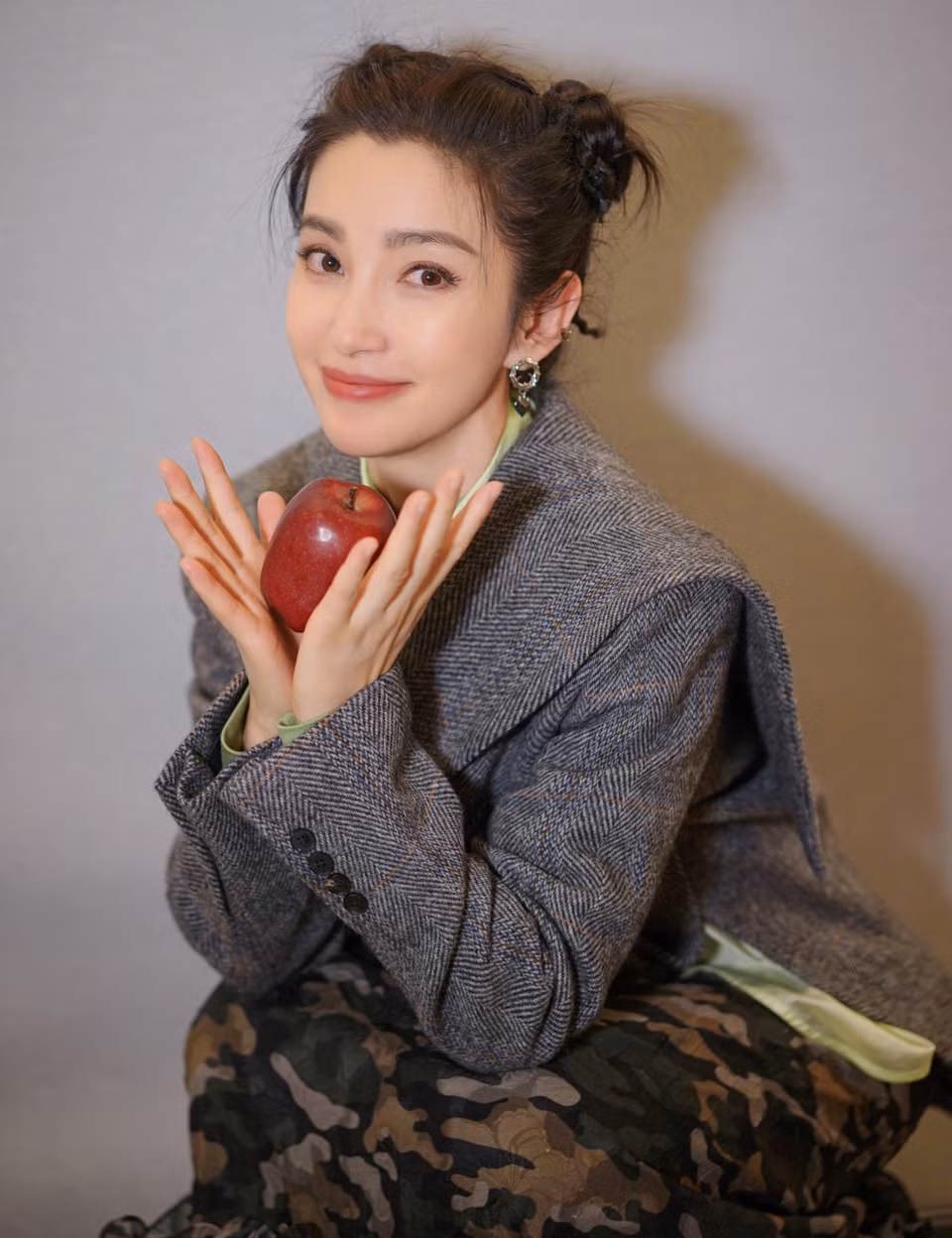 Ly Bang Bang noi ly do chai toc 400 lan moi ngay-Hinh-14