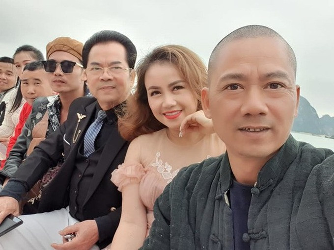 Hon nhan cua “Ong trum phim hai Tet” va vo kem 9 tuoi-Hinh-4