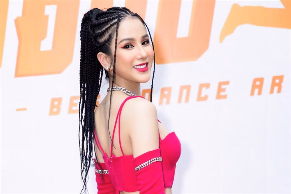 Diep Lam Anh tu ti 'co tuoi' khi cat kieu toc tung bi che tham hoa-Hinh-6