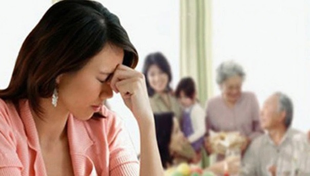 Canh bo chong day do con trai, con dau chi muon ly hon