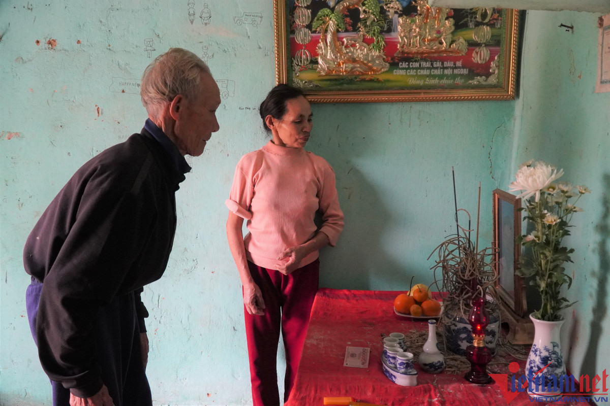 Nga quy khi nhan hai cot con trai qua Campuchia lam viec