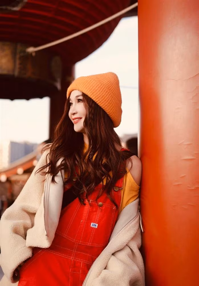 On Bich Ha U60 van thich len do teen girl, lieu co hop?-Hinh-4