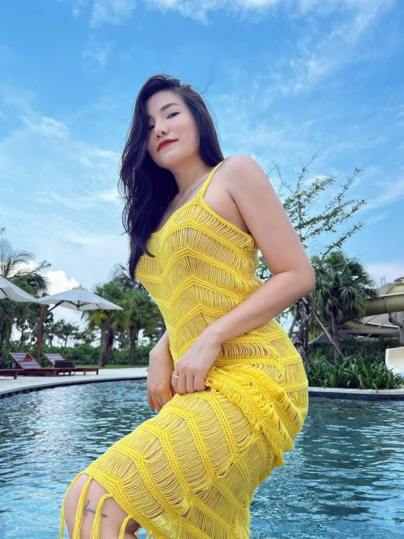 Diem danh 4 'ba me don than' manh me cua showbiz Viet-Hinh-12