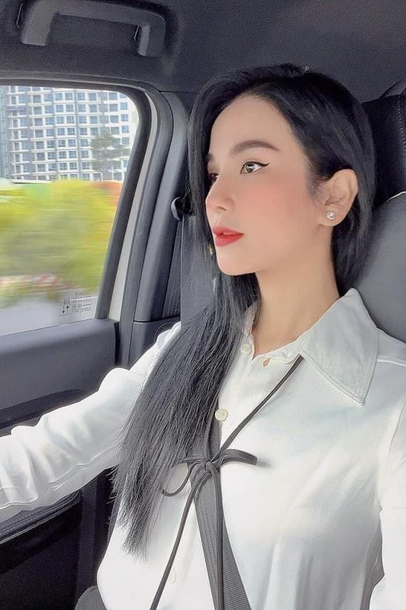 Diem danh 4 'ba me don than' manh me cua showbiz Viet-Hinh-16