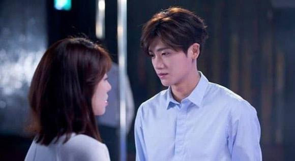 Tôi thuê bảo mẫu tình cờ nghe cô ấy nói chuyện với chồng Toi thue bao mau tinh co nghe co ay noi chuyen voi chong