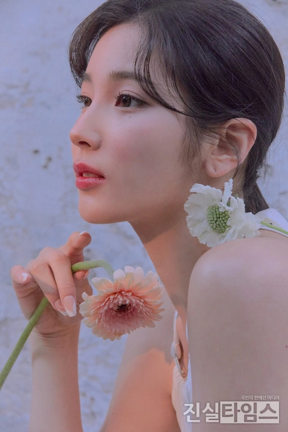 Nhóm được đổi tên thành ALICE vào tháng 4/2022 và phát hành các album như Dance On, Show Down.