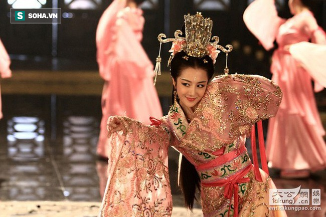 Tào Tháo ưa cướp vợ thiên hạ đâu phải chỉ vì háo sắc - Hình 2 Tao Thao ua cuop vo thien ha dau phai chi vi hao sac-Hinh-2