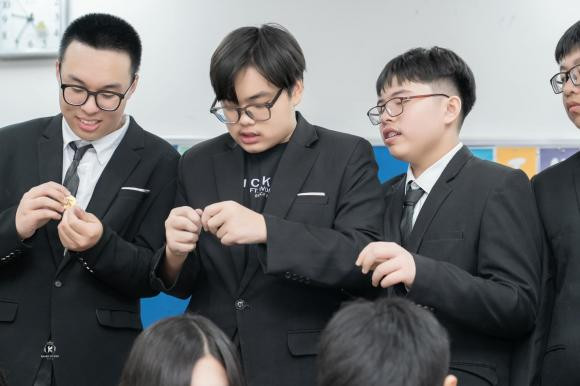 Bi Béo nhà Xuân Bắc tốt nghiệp cấp hai, ngoại hình thay đổi nhiều - Hình 6 Bi Beo nha Xuan Bac tot nghiep cap hai, ngoai hinh thay doi nhieu-Hinh-6