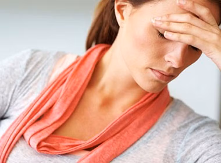 Khi chiếu tia xạ lên khu vực đầu, cổ, miệng, nó gây nên hiện tượng thay đổi vị giác. Những thay đổi này có thể kéo dài trong một vài tháng hoặc lâu hơn nếu kết hợp hai phương pháp xạ trị và hóa trị.