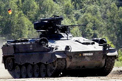 Tên lửa chống tăng MILAN trên tháp pháo bên cạnh pháo 20mm.