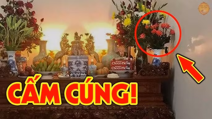 Chon hoa cung tren ban tho, chon 3, 5 hay 7 bong moi hut loc?