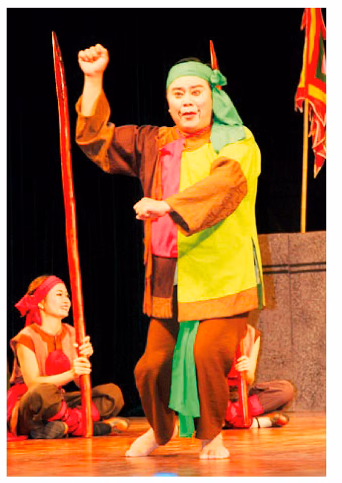 “Ngoc Hoang dau tien cua Tao Quan“: Giam doc mot Nha hat