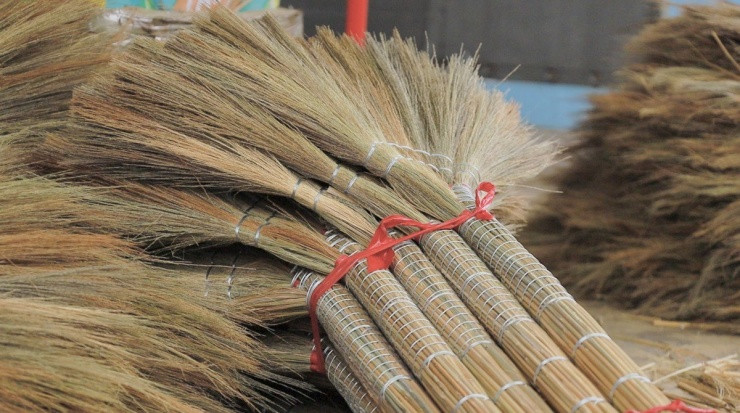 Làng chổi đót duy nhất giữa lòng TP.HCM vào vụ Tết - Hình 5 Lang choi dot duy nhat giua long TP.HCM vao vu Tet-Hinh-5