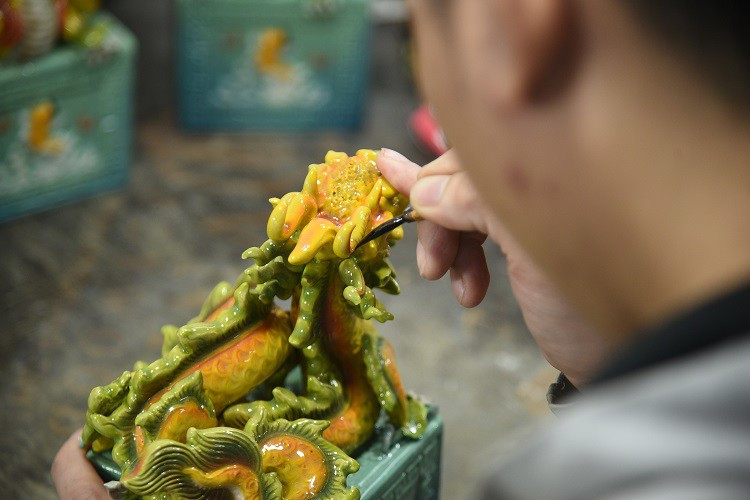 Can canh quy trinh lam linh vat rong vang hang chuc trieu ban Tet-Hinh-6