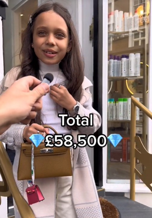 Rich kid 11 tuoi dien outfit hang ty dong gay tranh cai tren TikTok