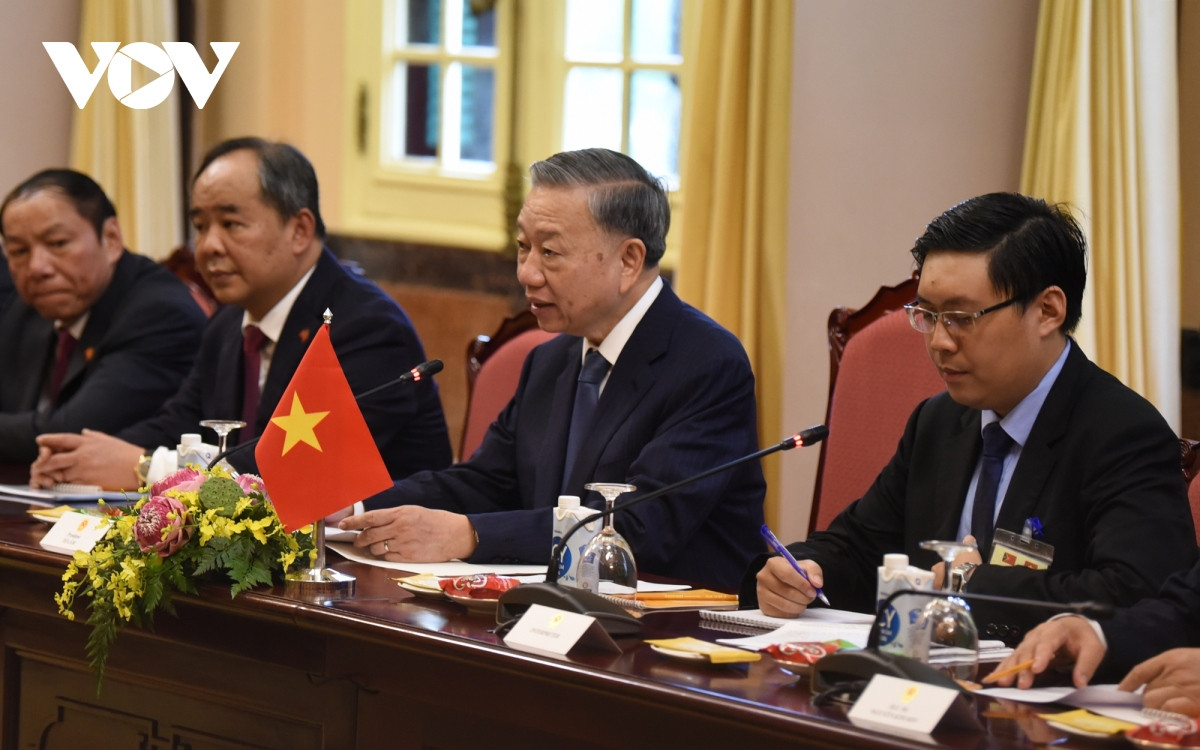 Chủ tịch nước Tô Lâm chào mừng Tổng thống Timor Leste thăm cấp Nhà nước Việt Nam và tin tưởng chuyến thăm sẽ giúp tạo xung lực cho quan hệ hai nước trong thời gian tới.