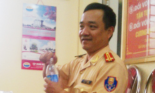 Trung tá Vũ Văn Quang, Đội trưởng Đội Cảnh sát giao thông trật tự quận Hồng Bàng.