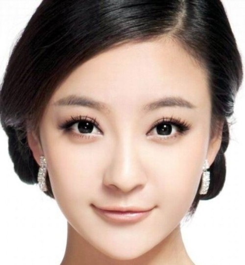 Tướng môi mỏng: Người xưa cho rằng môi dày thể hiện con người giàu tình nghĩa, nghĩa khí còn môi mỏng là người bạc tình bạc nghĩa. 