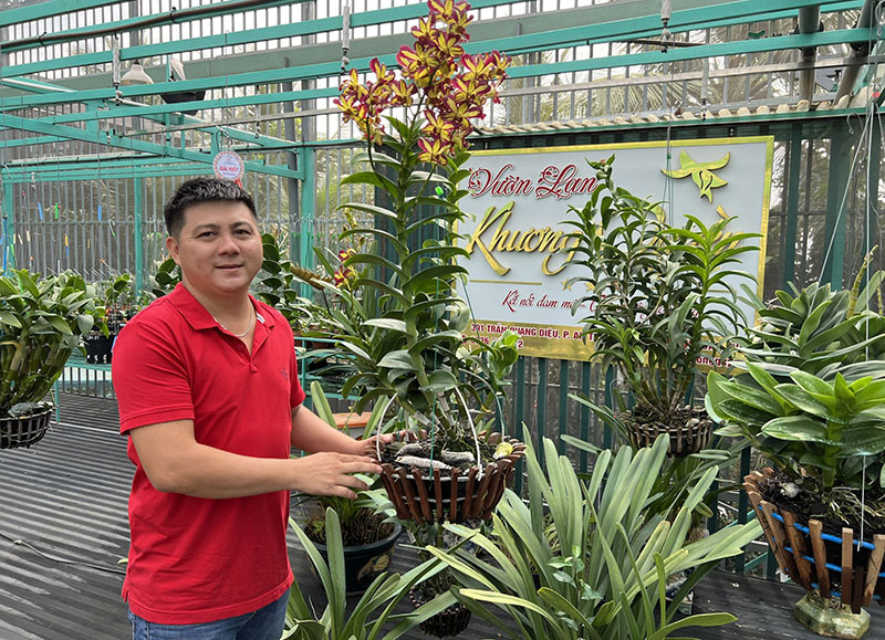 Khởi nghiệp từ đam mê hoa lan, anh nông dân thu nhập hàng chục triệu Khoi nghiep tu dam me hoa lan, anh nong dan thu nhap hang chuc trieu
