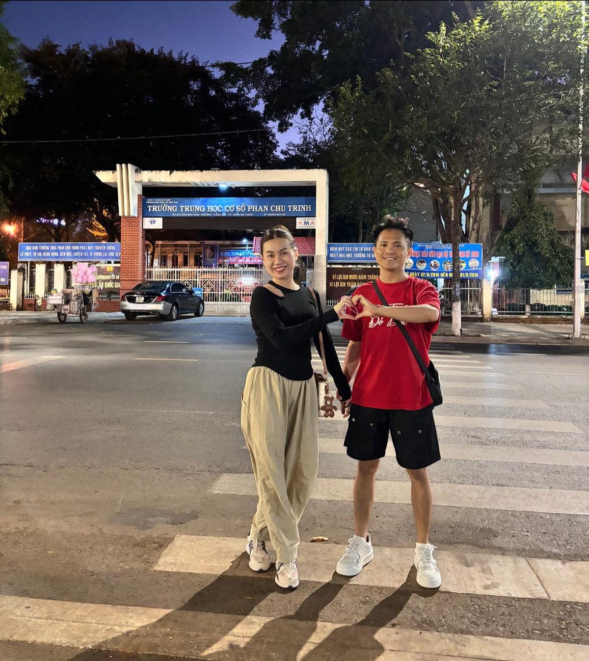 Nguoi vo hanh phuc khi chong duoc ba me yeu thuong, tin tuong-Hinh-2