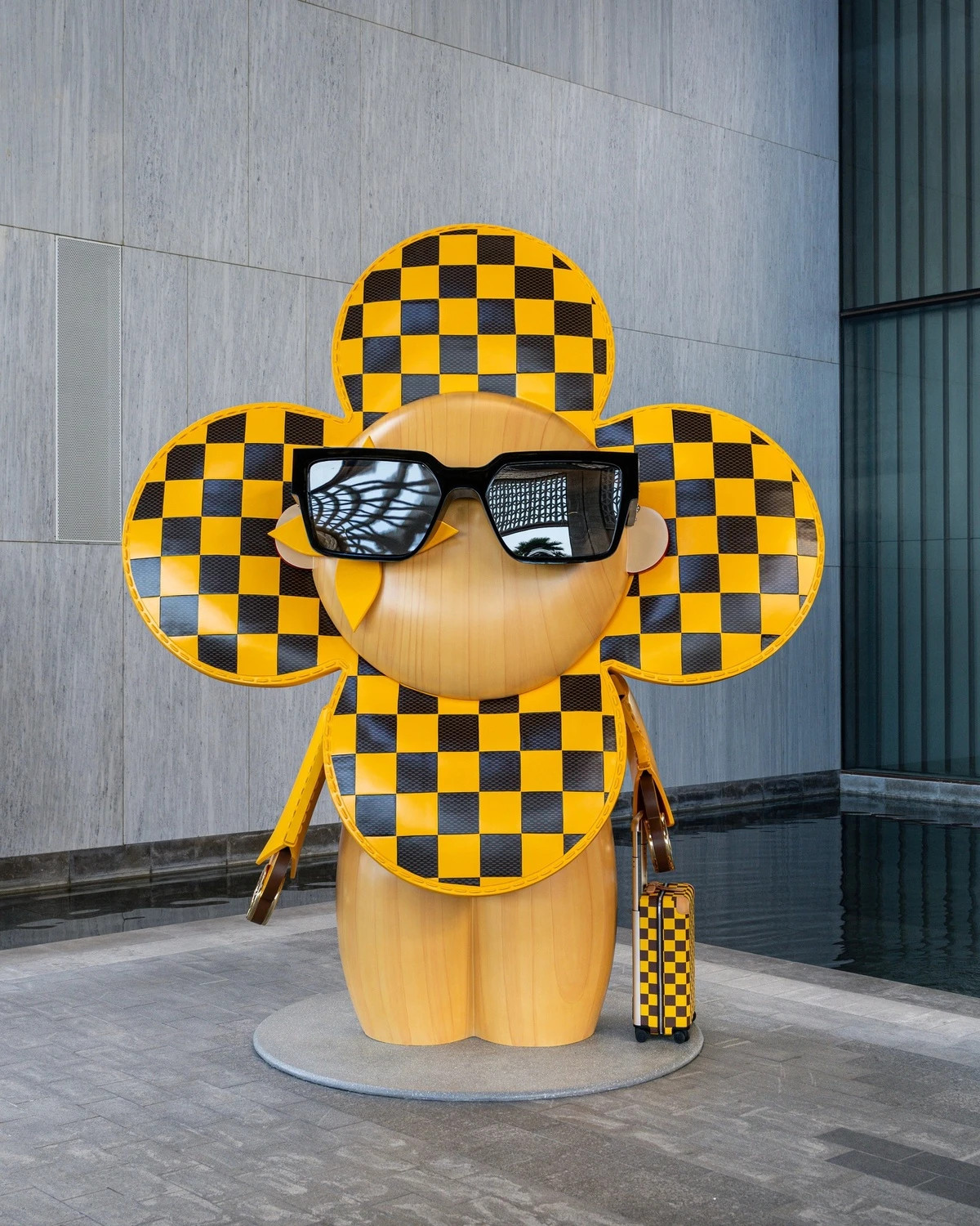 Tháng 2 vừa qua, Louis Vuitton và Atlantis The Royal hợp tác để kỷ niệm một năm thành lập khu nghỉ dưỡng.