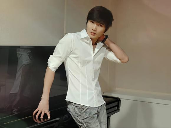 Quang Su noi ve vai dien trong 