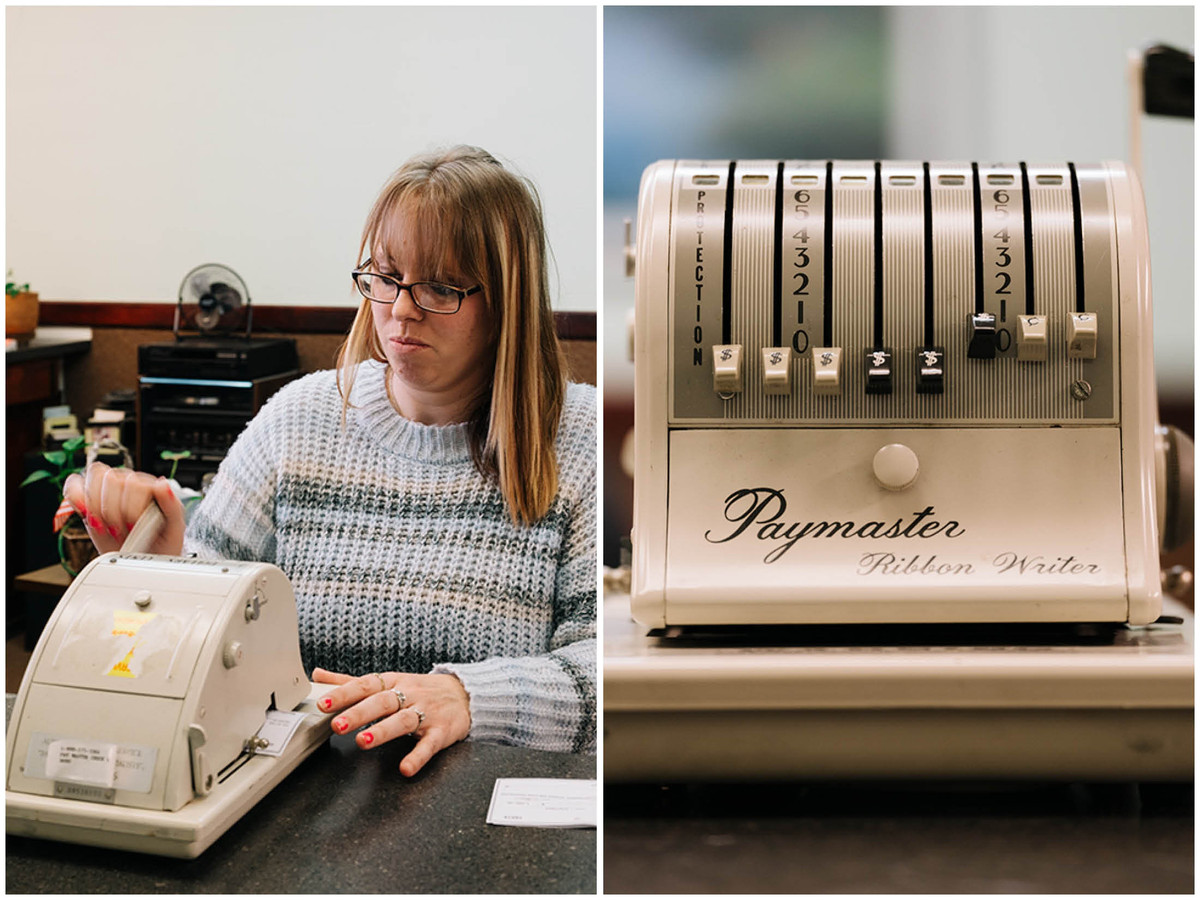 Dù không vướng vấn đề về sáp nhập, ông Sammons đang phải đối mặt với những thách thức liên quan đến nguồn tài sản của ngân hàng, khi Kentland bị giới chức địa phương cho rằng quá nhỏ để tồn tại.