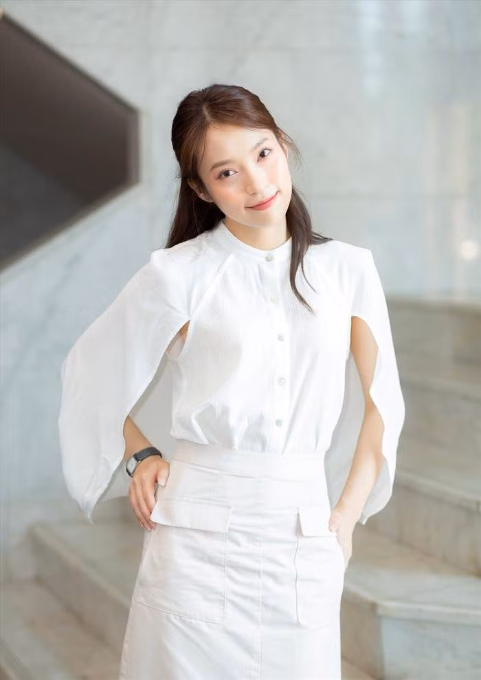  Khánh Vy chắc hẳn là cái tên không còn gì xa lạ với công chúng đặc biệt là giới trẻ hiện nay, cô nàng dường như đã trở thành một hình mẫu lý tưởng của nhiều bạn trẻ hướng đến.