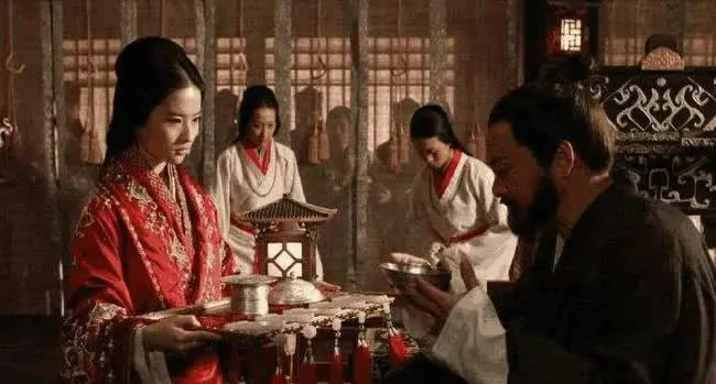 Tao Thao nhat quyet doi lay goa phu: Chien thuat bac thay-Hinh-2