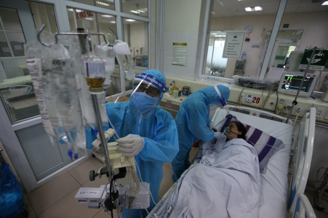 Thieu thuoc, vat tu y te: Tran tro viec so mua sam, dau thau