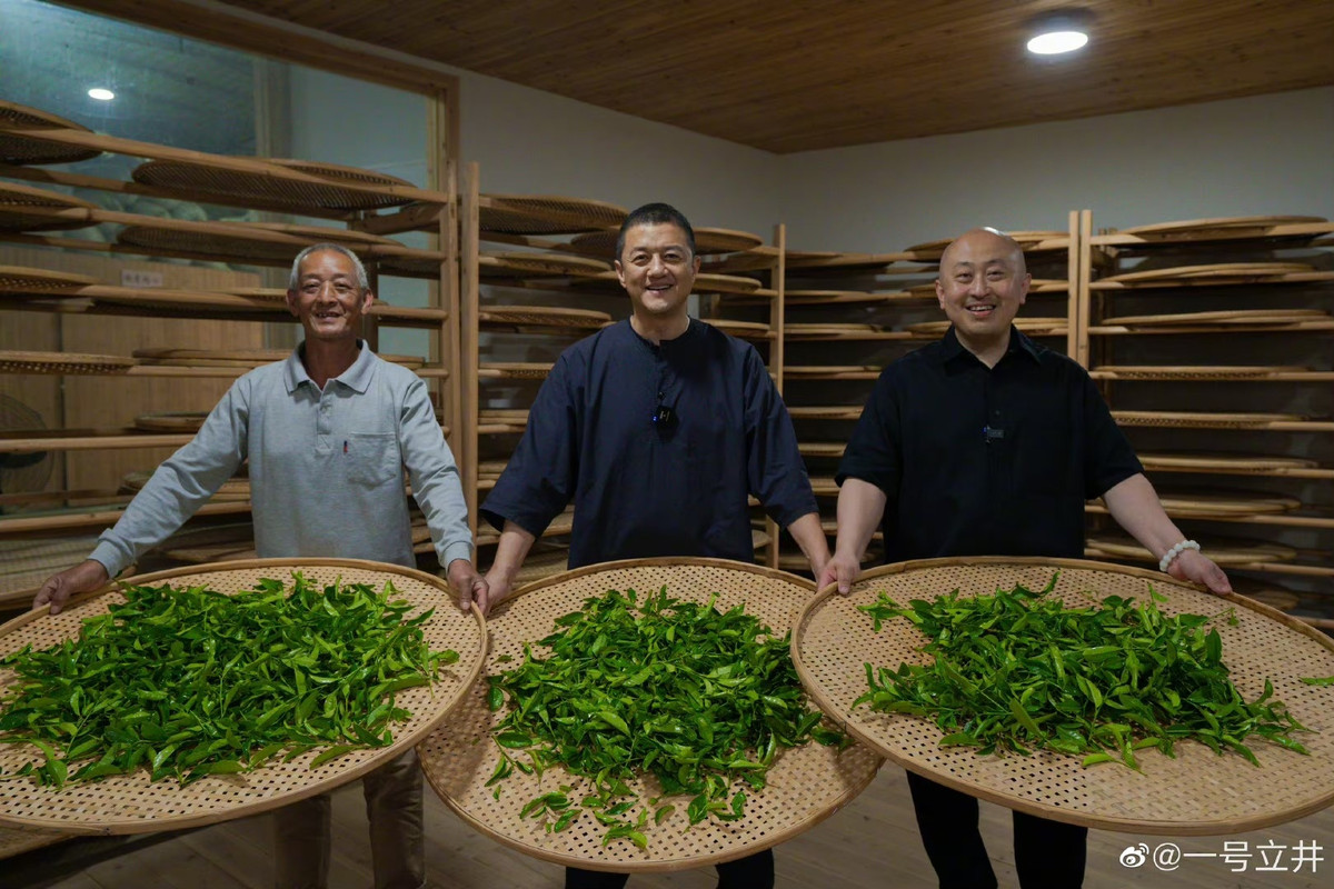 Ly A Bang chua xot vi day vo con vao canh no nan, lang bat-Hinh-3