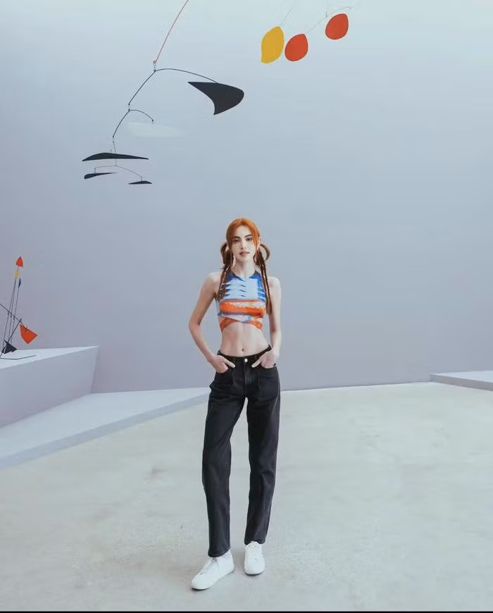 Mai Davika khien fan 