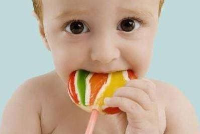 Ba bau an nhieu 5 loai trai cay nay, con sinh ra mat to tron