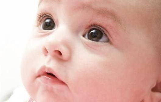 Ba bau an nhieu 5 loai trai cay nay, con sinh ra mat to tron-Hinh-3