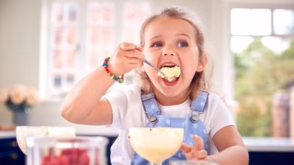 Vi sao an kem cam thay cuc mat nhung lai khat ngay sau do?