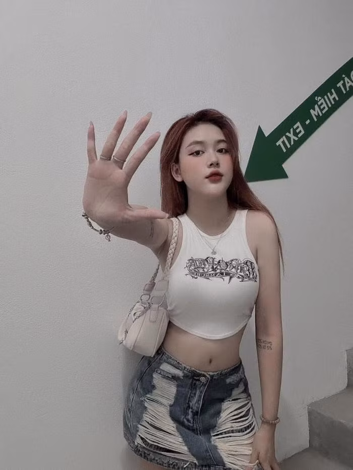 Vo cau thu Tien Long so huu nhan sac 