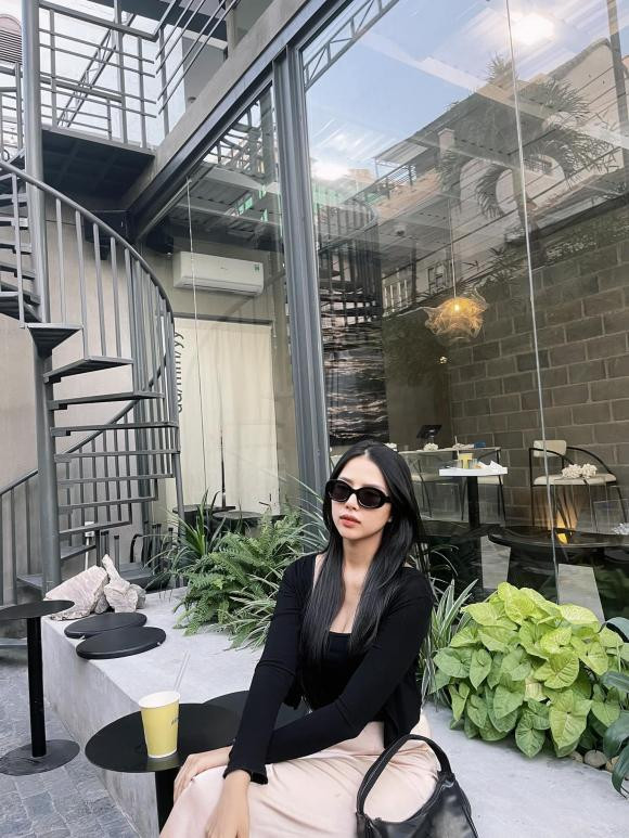 Gu thời trang của cô nàng ngày càng đỉnh cao.