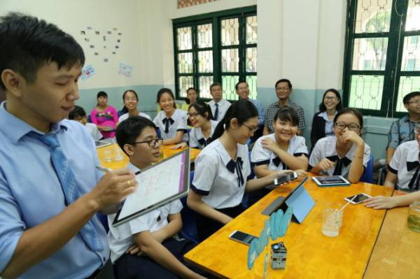 Bo GD-DT: Viet Nam co the nhap khau chuong trinh de giang day