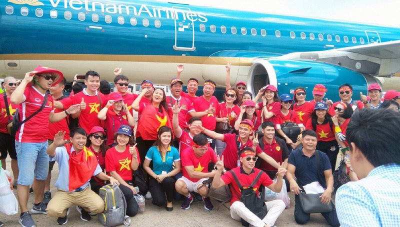U23 Viet Nam vao ban ket ASIAD: ﻿Nua dem, lung mua tour sang Indonesia