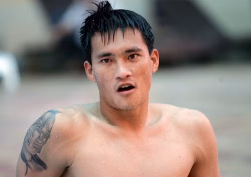 Cầu thủ Công Vinh chọn xăm hình chiến binh La Mã ở vai bên phải... với anh, hình ảnh này tượng trưng cho ý chí quyết tâm, vượt khó không ngừng nghỉ.