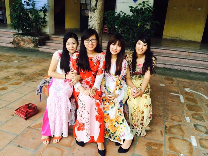 Thúy Ngân từng là sinh viên trường Cao đẳng Sư phạm Hà Nội, hiện làm công việc giảng dạy tại trường Tân Định được khoảng 2 năm. Ảnh: FBNV.