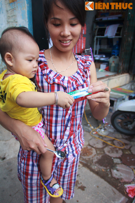 Chị Nguyễn Minh Hiền, 27 tuổi cho biết sẽ đổi sang dùng loại kem đánh răng khác không có chất triclosan.