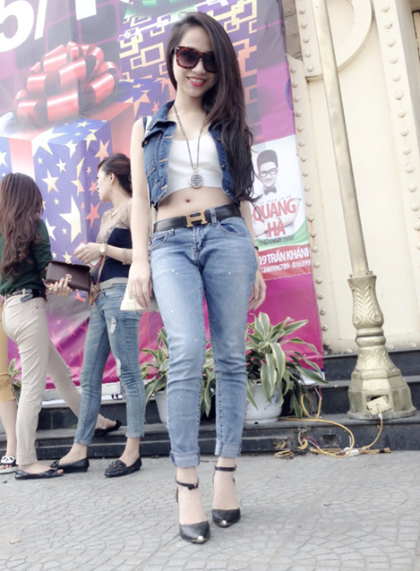 Tuy nhiên việc chụp ảnh thời trang ngoài đường, trên phố cũng có một vài lưu ý nhỏ trong việc lựa chọn trang phục và chọn lựa các concept.