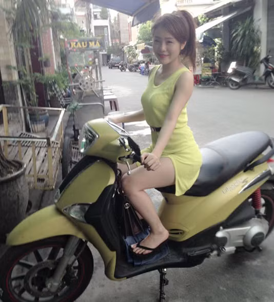 Trang phục đem ra giới thiệu không nên quá hở hang, phản cảm. Các bức ảnh cũng không nên đưa thêm những chi tiết, đạo cụ rườm rà để tránh bị cho là... "khoe hàng".