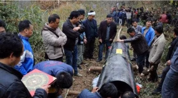 'Mua roi trung mo xuat quy nhan; mua roi quan tai nguoi so tan' nghia la gi?-Hinh-3