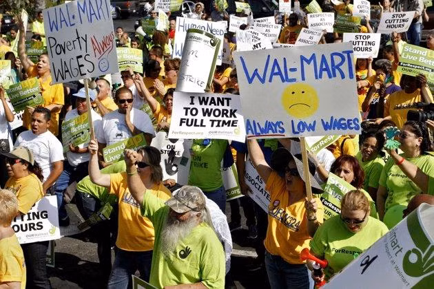 Nhân viên Wal-Mart tham gia biểu tình phản đối đồng lương chết đói.
