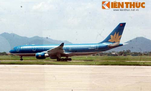 Máy bay bị trục trặc kỹ thuật phải hạ cánh gấp của Vietnam Airline.