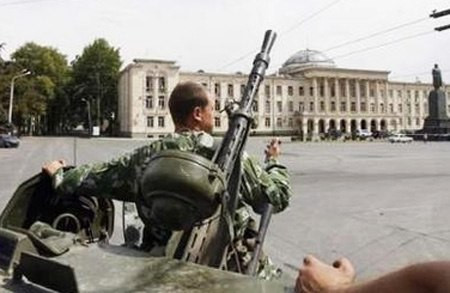 Quân lính Nga tiến vào Gruzia.
